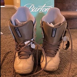 Burton Snowboarding Boots Size 6.5